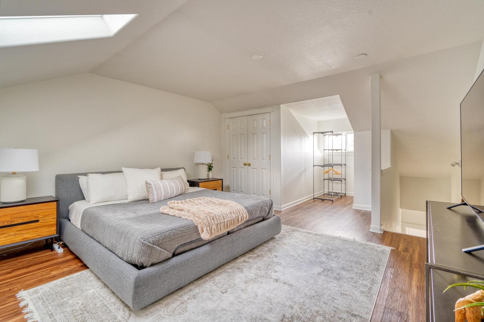 Perfect Ladd's Addition Loft - Breweries & Bars Holiday home *